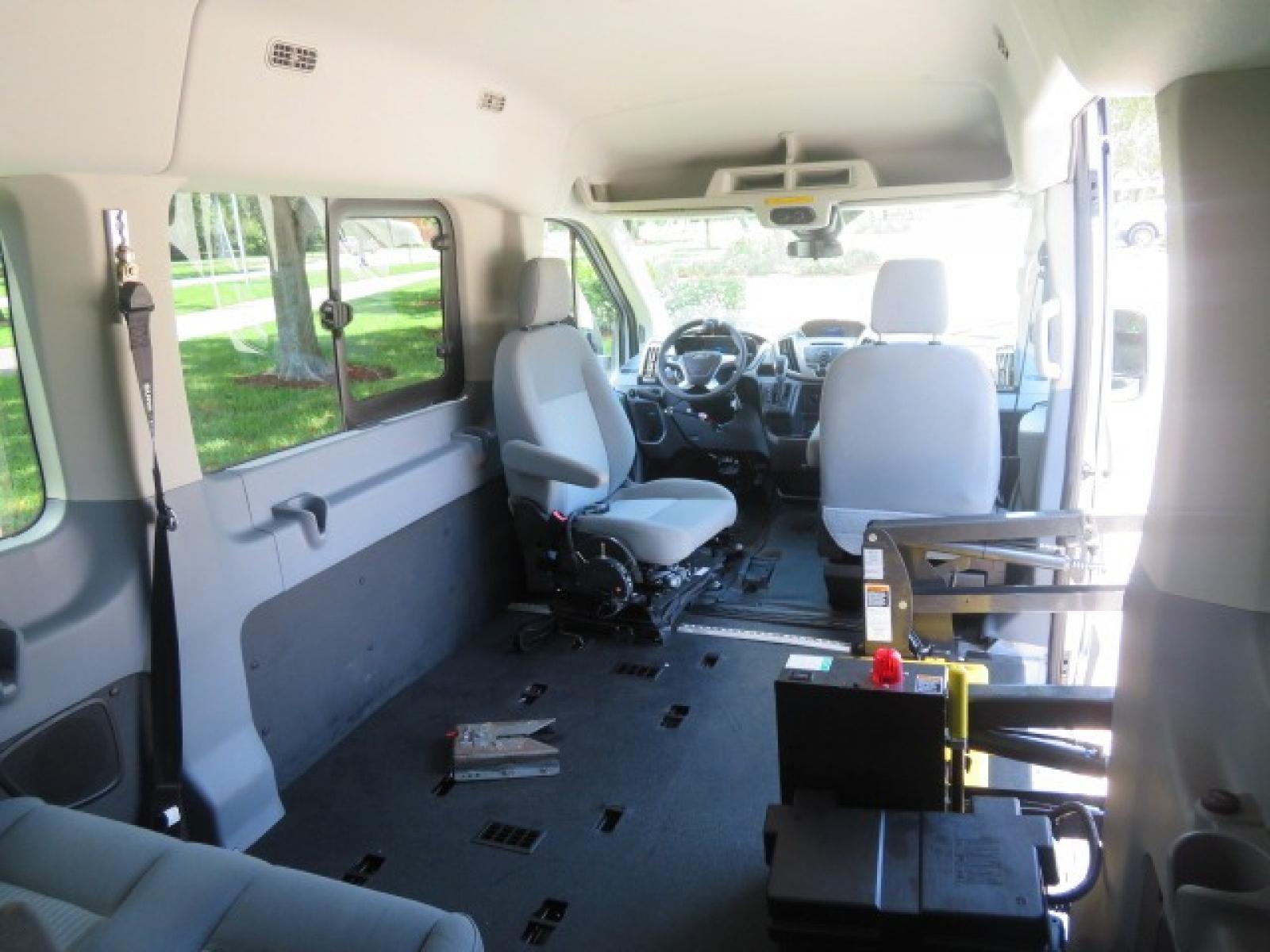 2015 Silver Ford Transit 350 Wagon Low Roof XL 60/40 Pass. 148-in. WB (1FBAX2CM3FK) with an 3.7L V6 DOHC 24V engine, 6-Speed Automatic transmission, located at 4301 Oak Circle #19, Boca Raton, FL, 33431, (954) 561-2499, 26.388861, -80.084038 - Photo #67