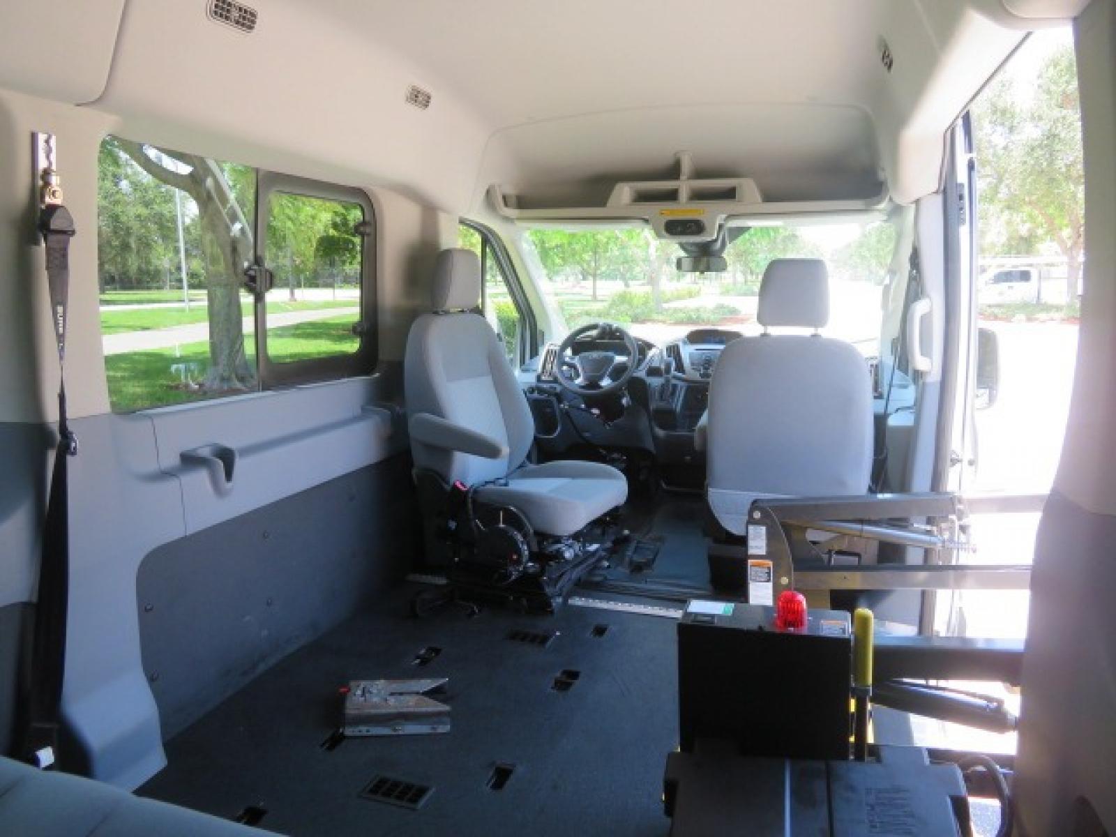2015 Silver Ford Transit 350 Wagon Low Roof XL 60/40 Pass. 148-in. WB (1FBAX2CM3FK) with an 3.7L V6 DOHC 24V engine, 6-Speed Automatic transmission, located at 4301 Oak Circle #19, Boca Raton, FL, 33431, (954) 561-2499, 26.388861, -80.084038 - Photo #68