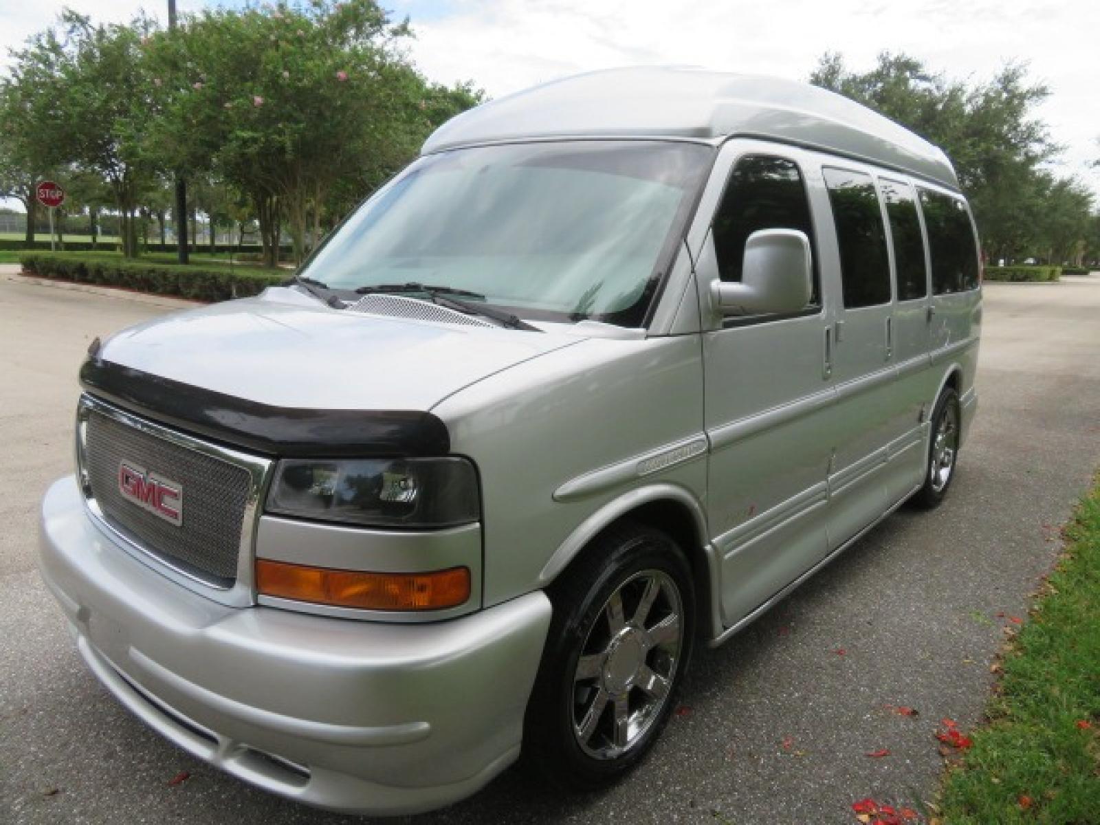 2014 GMC Savana RV G1500 3LT (1GDS8DC48E1) with an 5.3L V8 OHV 16V engine, 4-Speed Automatic transmission, located at 4301 Oak Circle #19, Boca Raton, FL, 33431, (954) 561-2499, 26.388861, -80.084038 - Photo #19