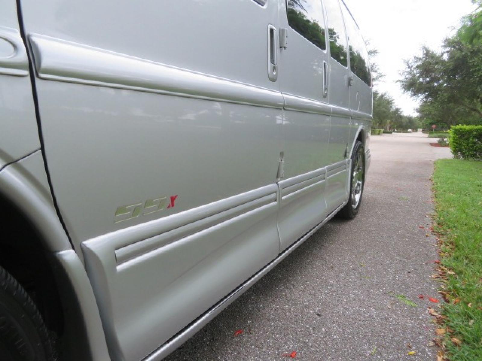 2014 GMC Savana RV G1500 3LT (1GDS8DC48E1) with an 5.3L V8 OHV 16V engine, 4-Speed Automatic transmission, located at 4301 Oak Circle #19, Boca Raton, FL, 33431, (954) 561-2499, 26.388861, -80.084038 - Photo #35