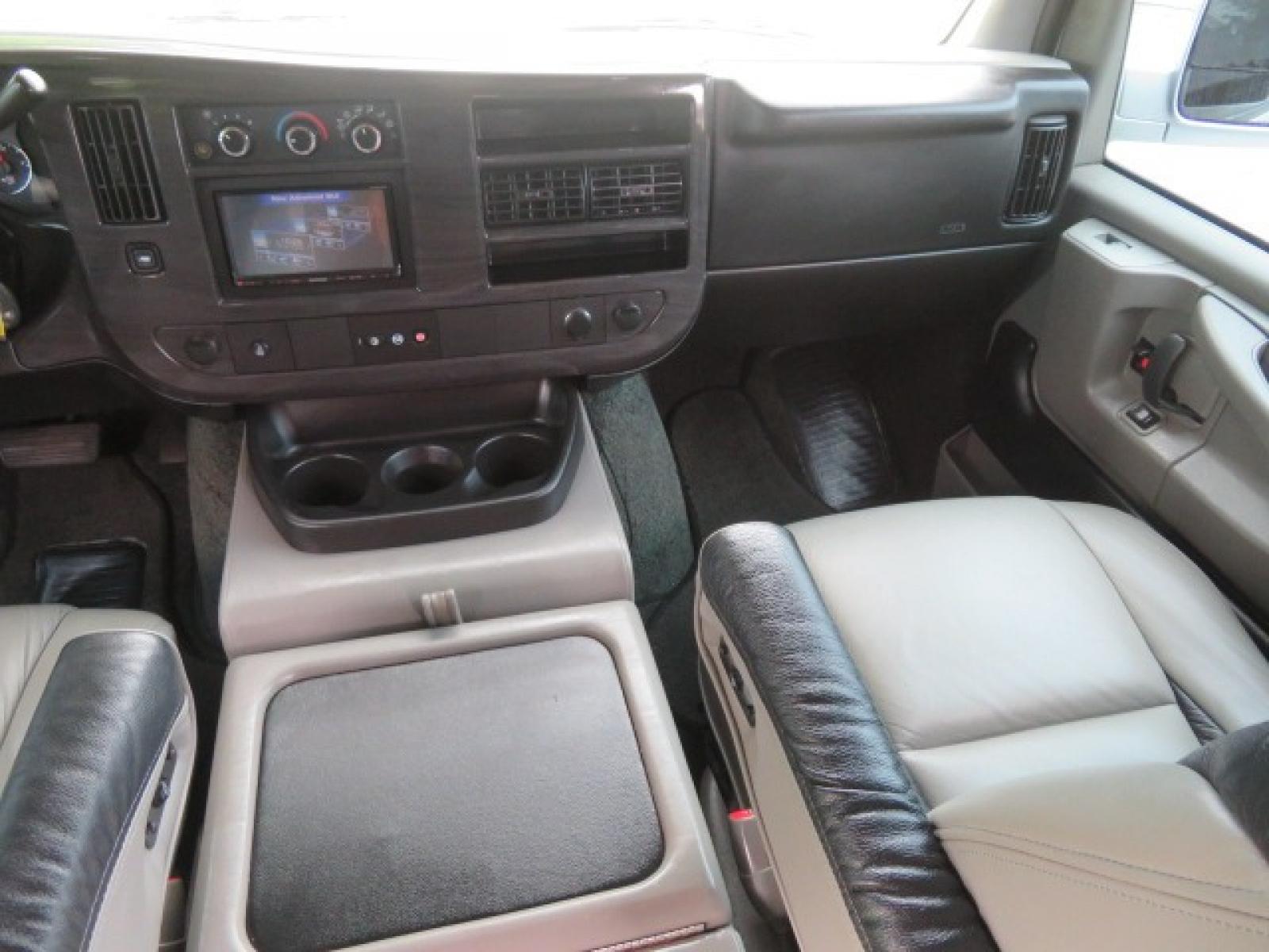 2014 GMC Savana RV G1500 3LT (1GDS8DC48E1) with an 5.3L V8 OHV 16V engine, 4-Speed Automatic transmission, located at 4301 Oak Circle #19, Boca Raton, FL, 33431, (954) 561-2499, 26.388861, -80.084038 - Photo #54