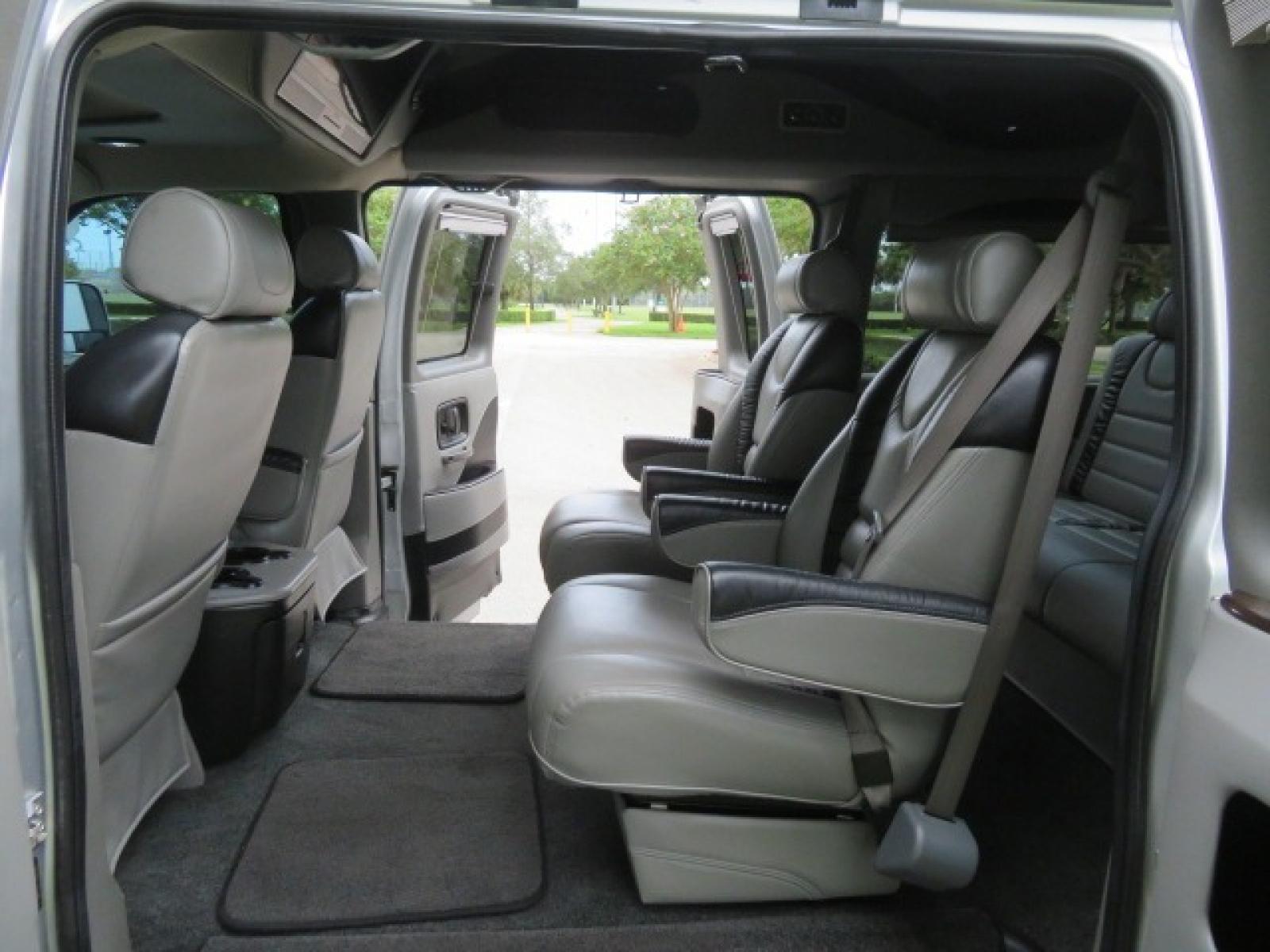 2014 GMC Savana RV G1500 3LT (1GDS8DC48E1) with an 5.3L V8 OHV 16V engine, 4-Speed Automatic transmission, located at 4301 Oak Circle #19, Boca Raton, FL, 33431, (954) 561-2499, 26.388861, -80.084038 - Photo #67