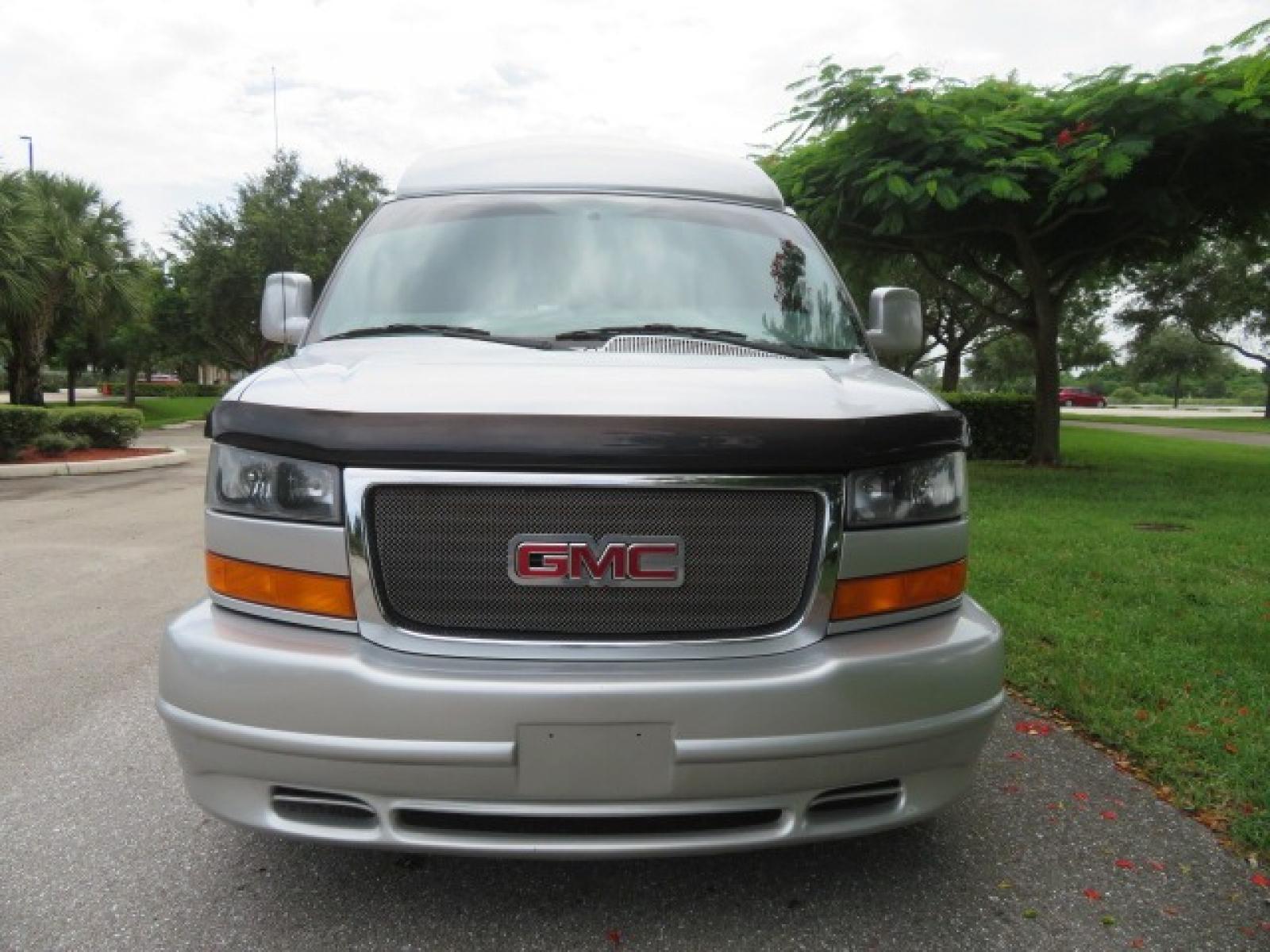 2014 GMC Savana RV G1500 3LT (1GDS8DC48E1) with an 5.3L V8 OHV 16V engine, 4-Speed Automatic transmission, located at 4301 Oak Circle #19, Boca Raton, FL, 33431, (954) 561-2499, 26.388861, -80.084038 - Photo #8