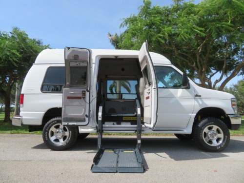 2010 Ford E-Series Van E-350 Super Duty Quigley 4x4 Handicap Wheelchair Conversion Van