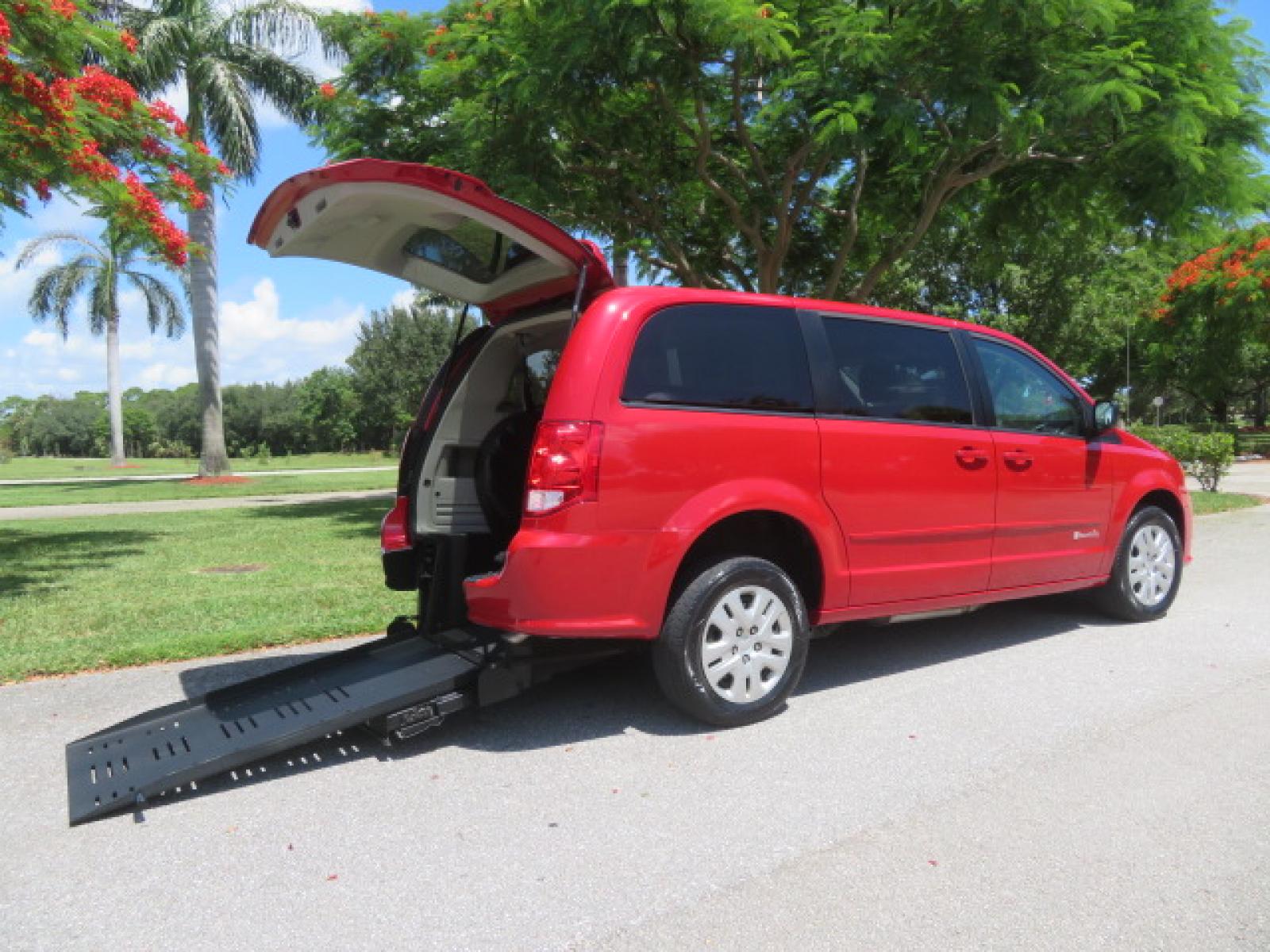 2015 Dodge Grand Caravan SE's photo