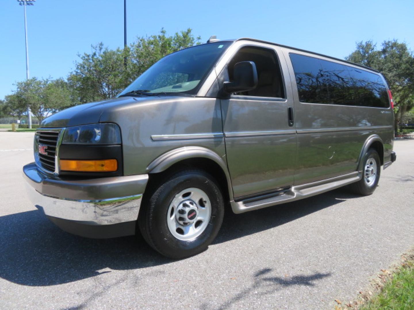 2021 GMC Savana Passenger LS - Photo 14