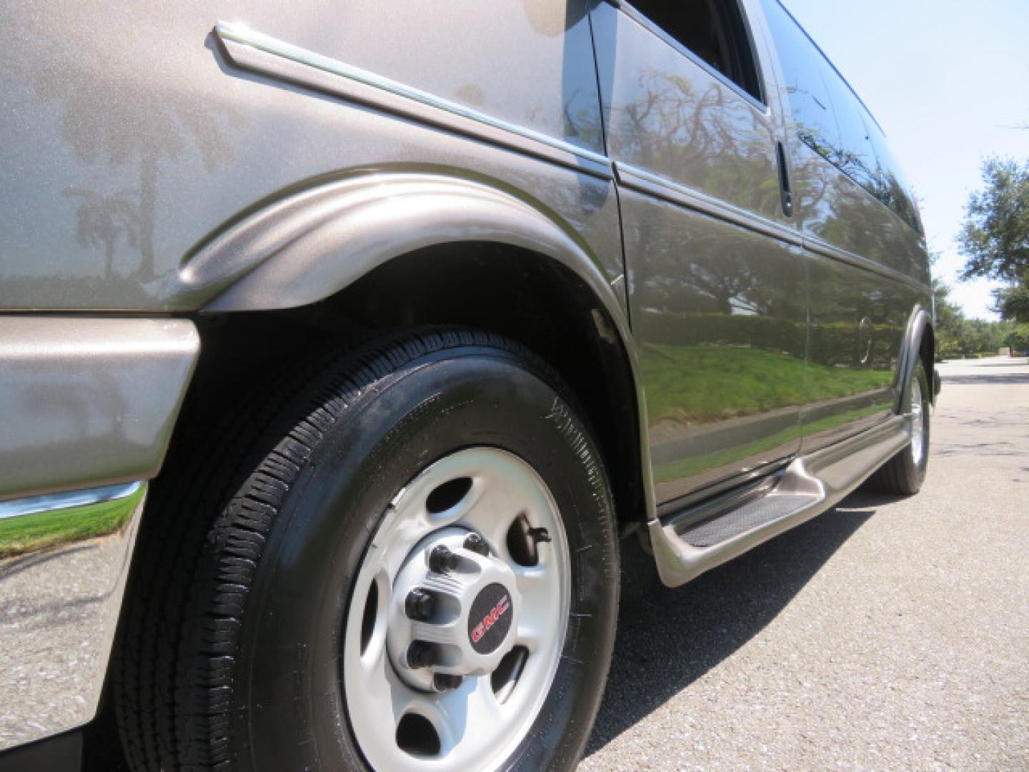 2021 GMC Savana Passenger LS - Photo 36