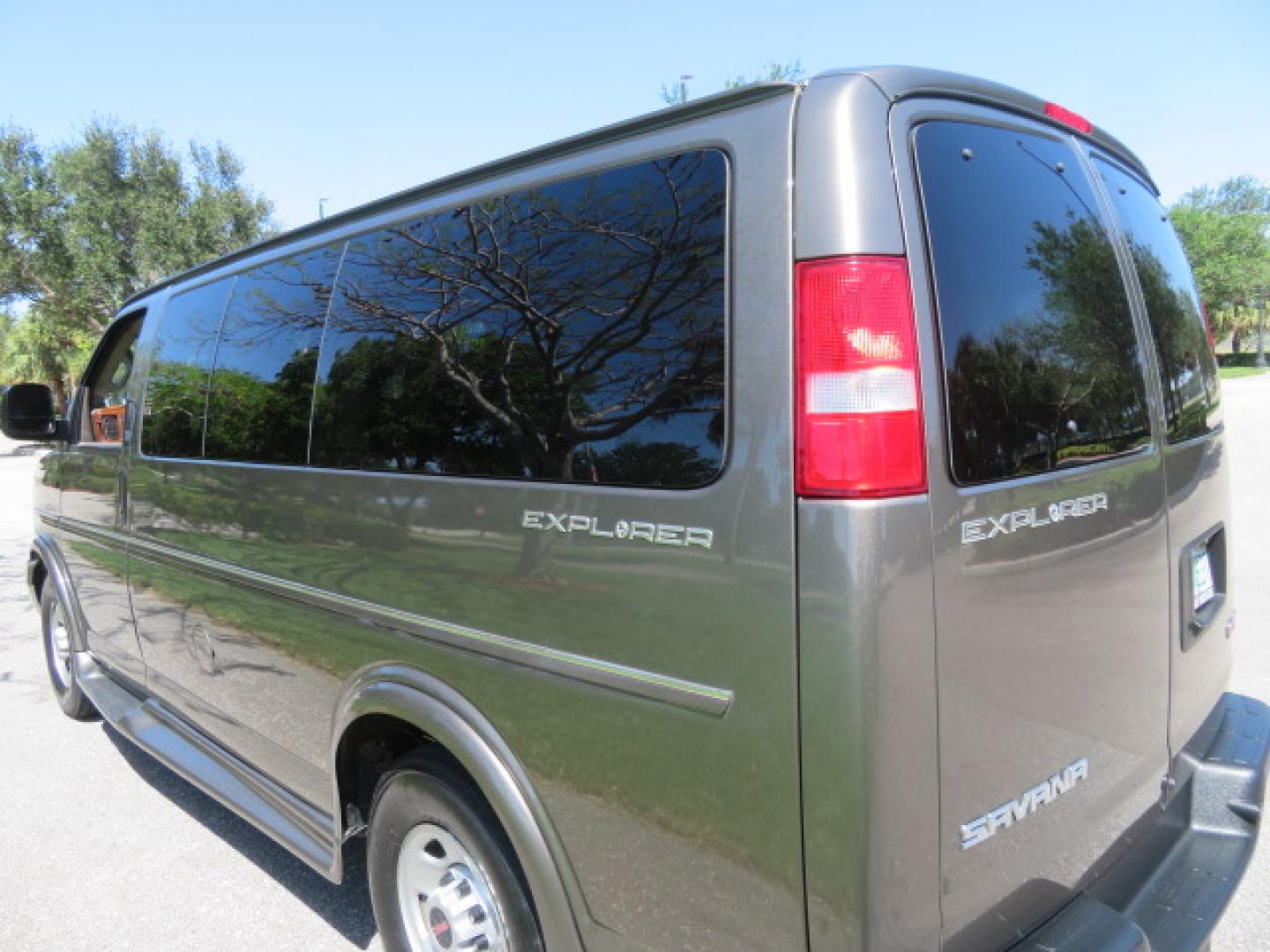 2021 GMC Savana Passenger LS - Photo 42