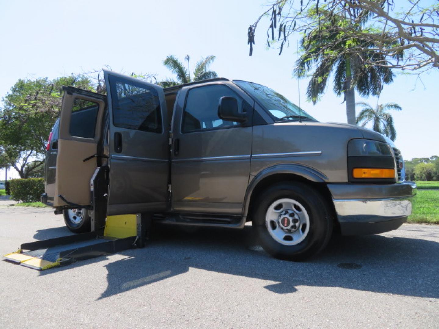 2021 GMC Savana Passenger LS - Photo 49