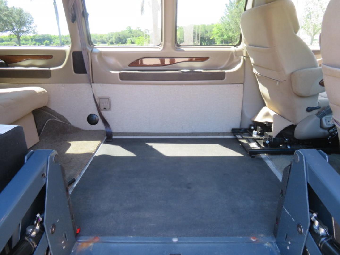 2021 GMC Savana Passenger LS - Photo 57