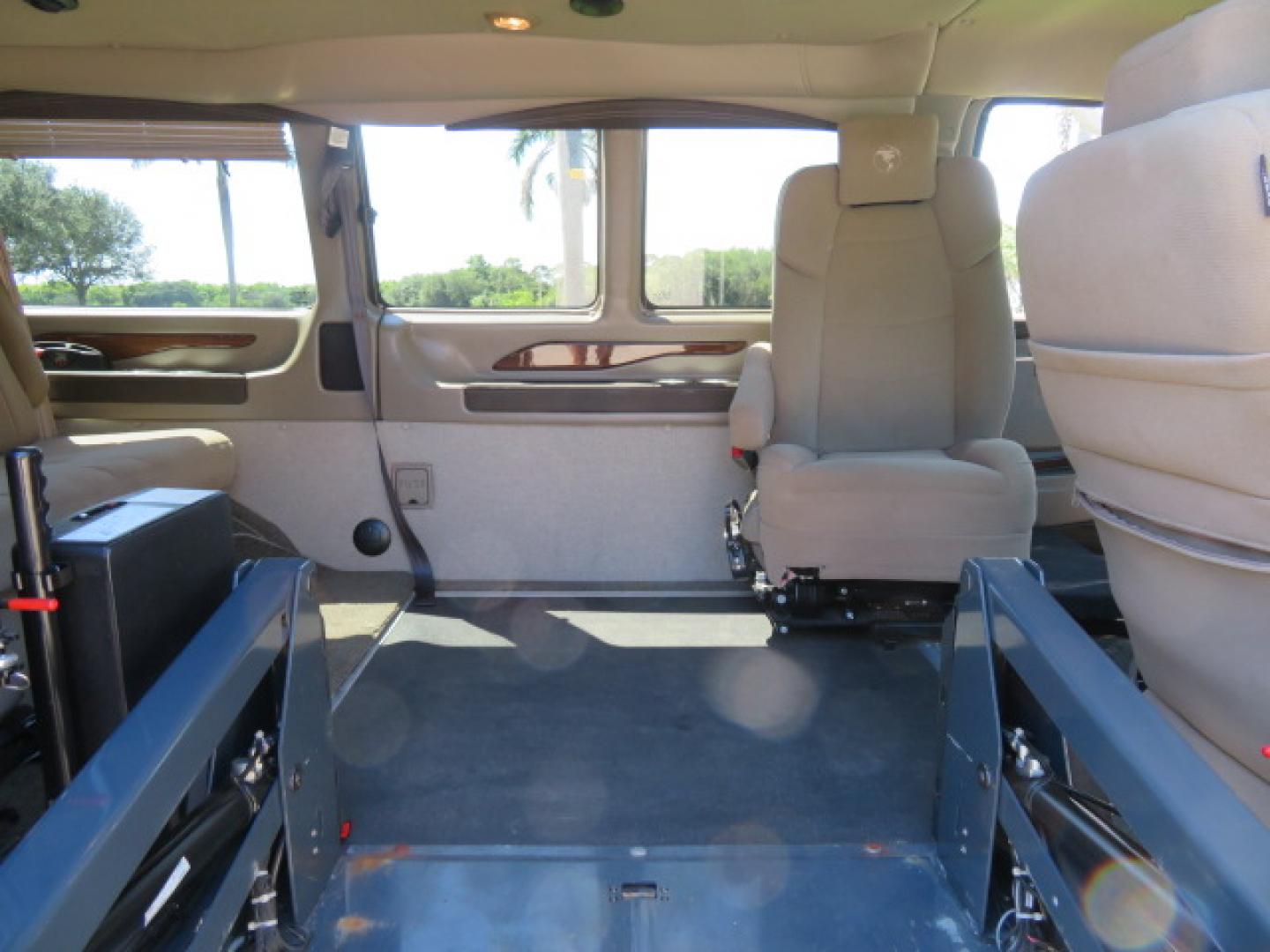 2021 GMC Savana Passenger LS - Photo 61