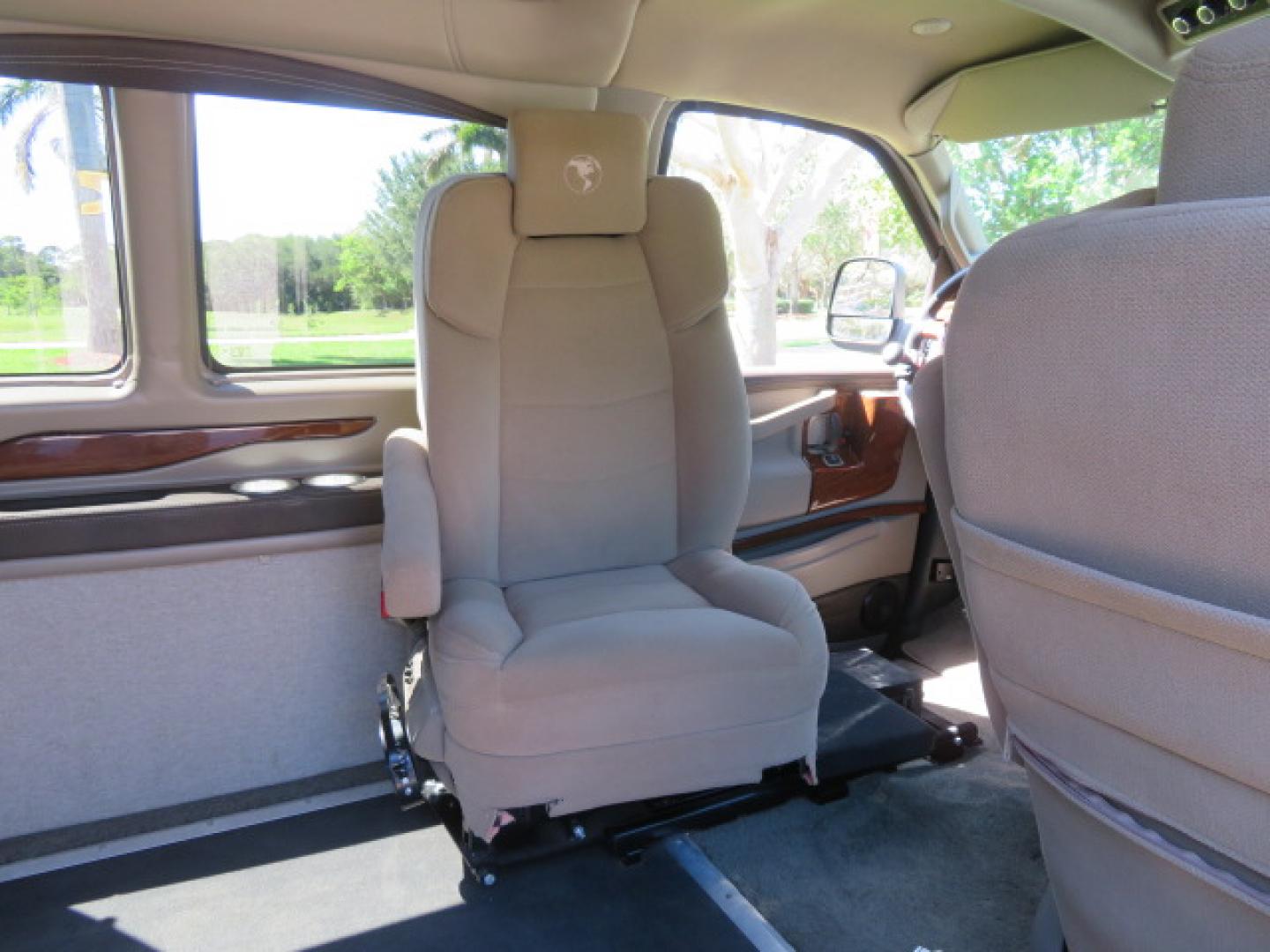 2021 GMC Savana Passenger LS - Photo 62