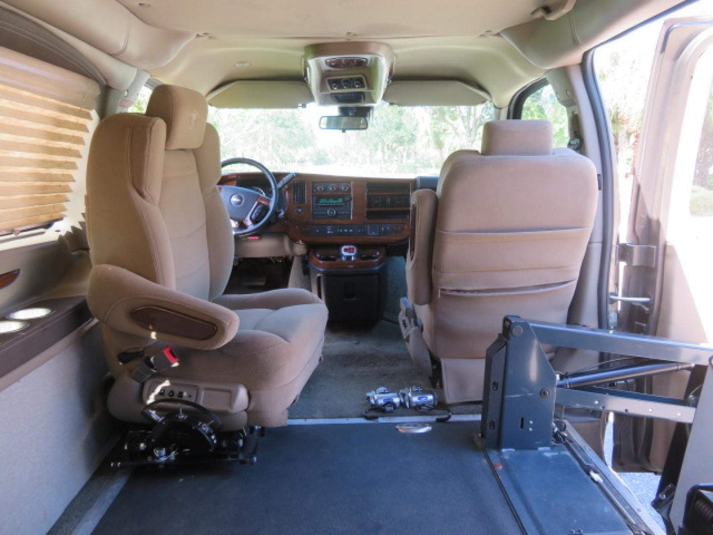 2021 GMC Savana Passenger LS - Photo 65