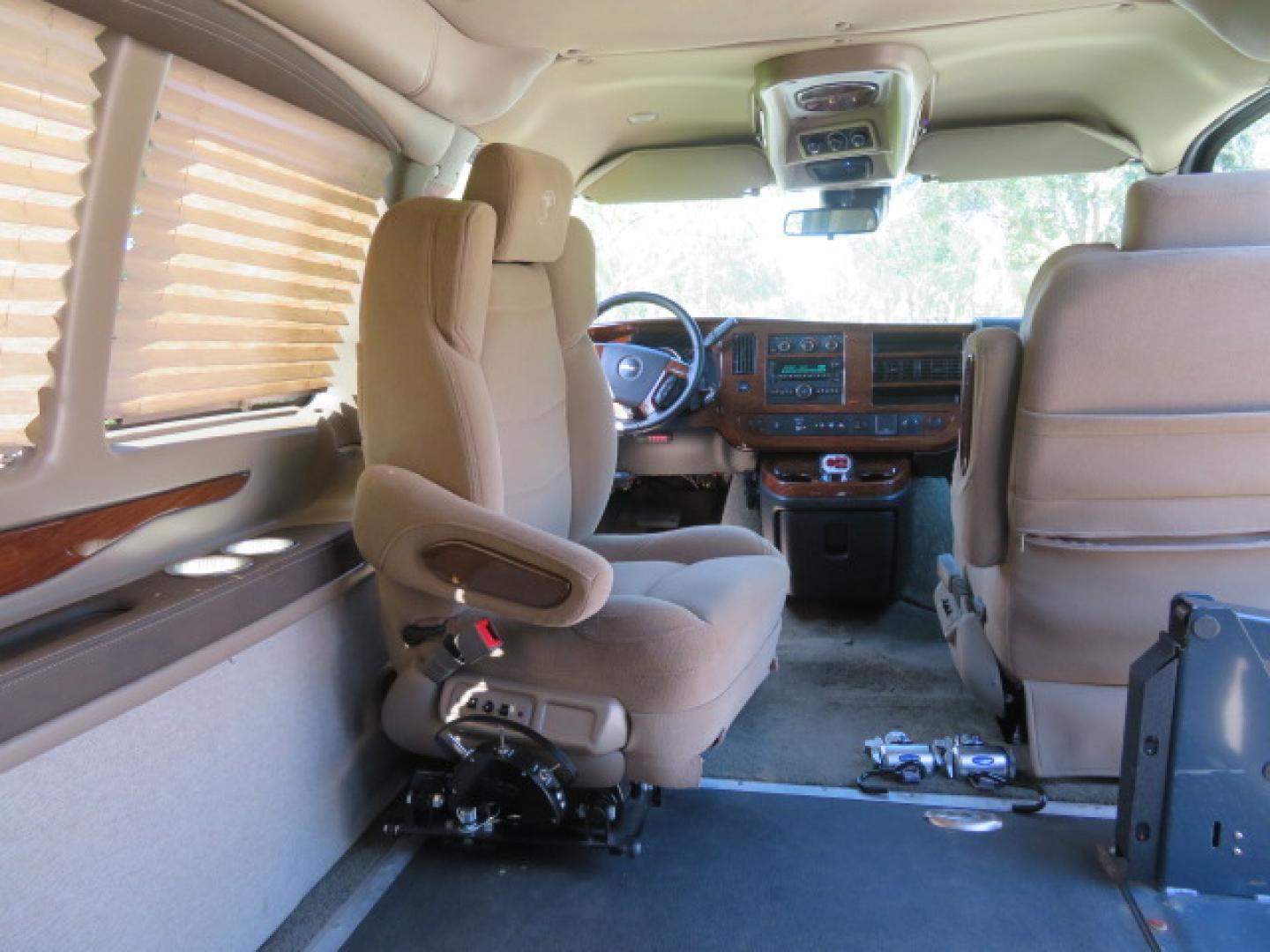2021 GMC Savana Passenger LS - Photo 66