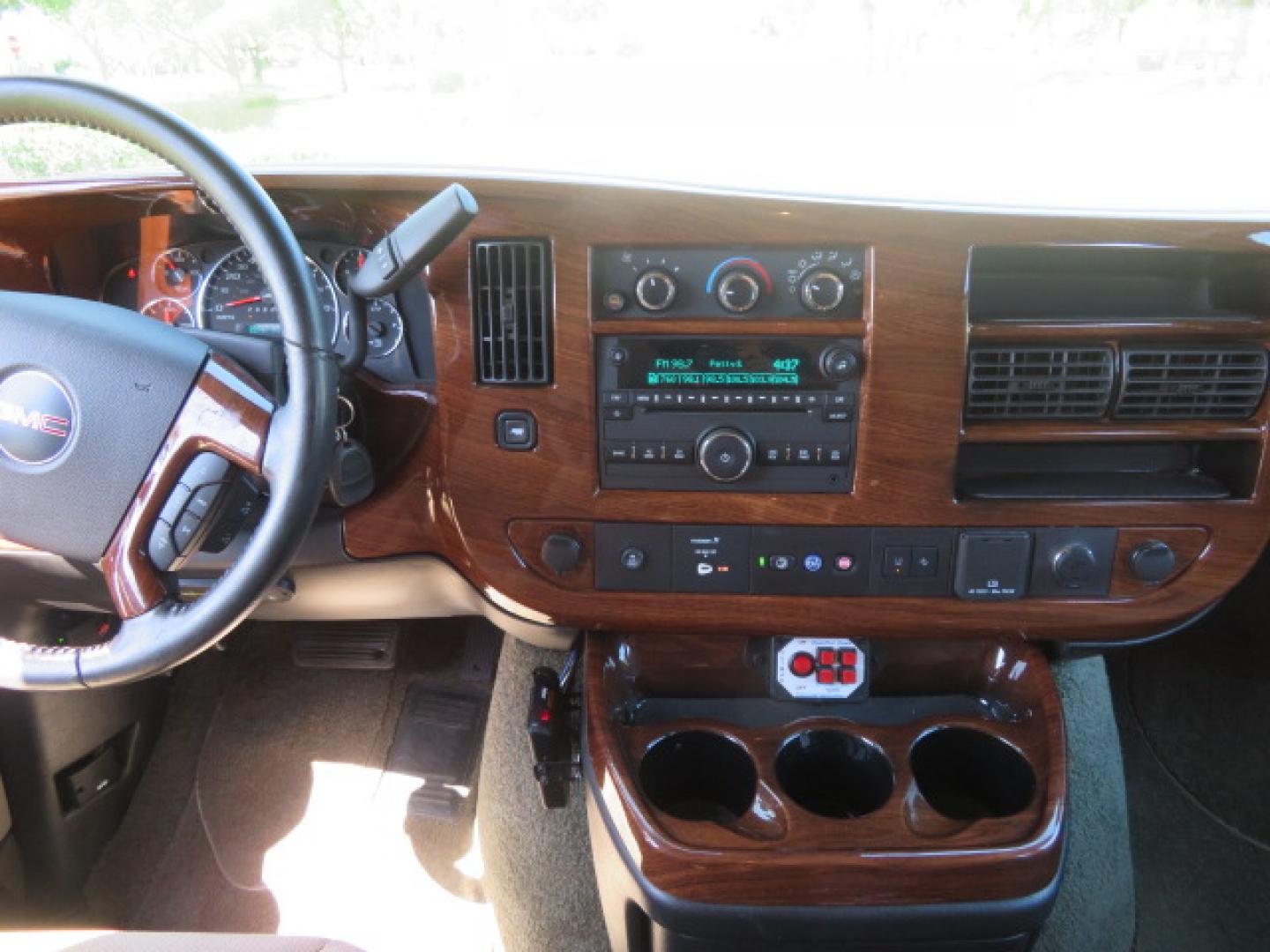 2021 GMC Savana Passenger LS - Photo 70
