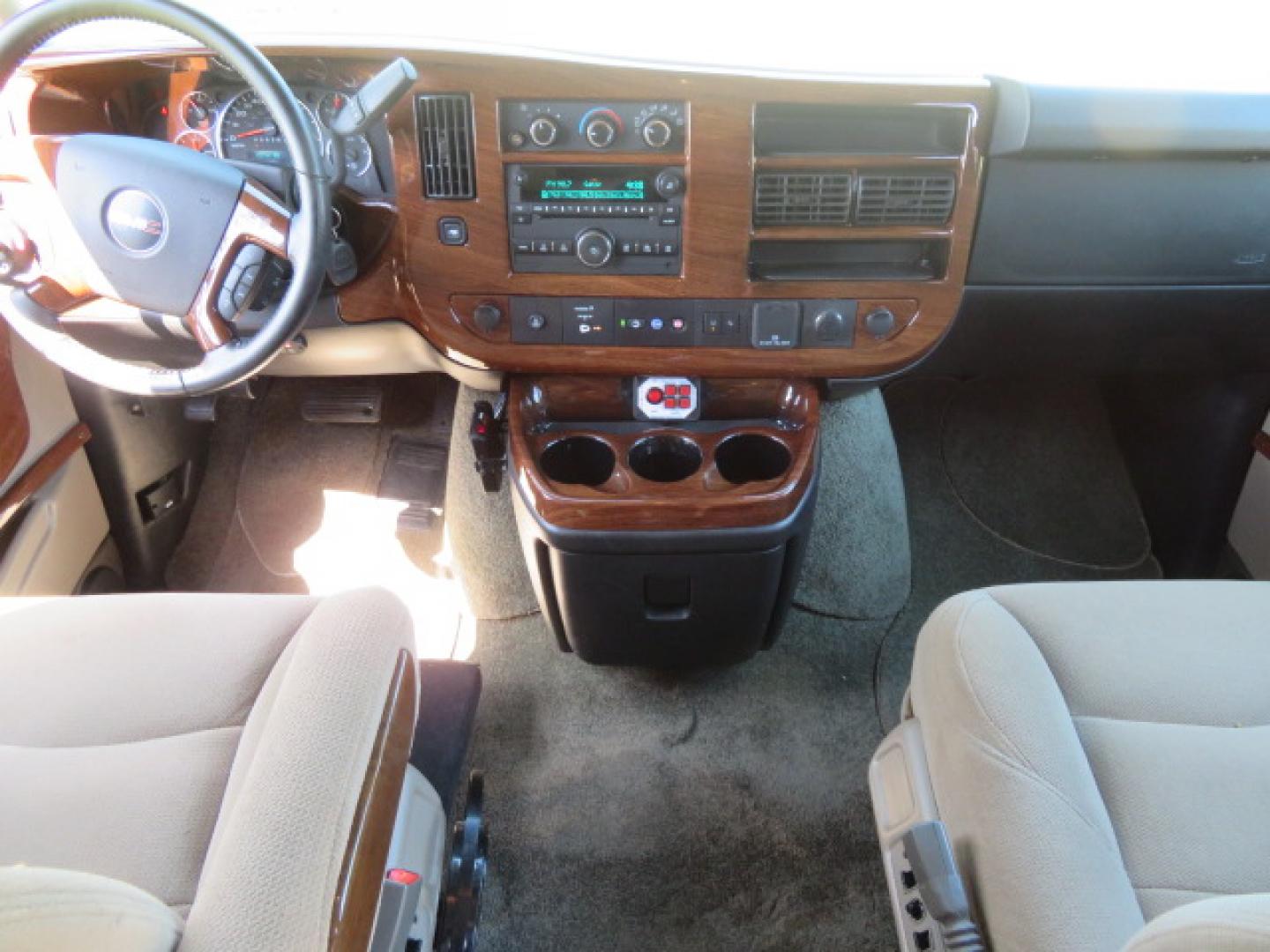 2021 GMC Savana Passenger LS - Photo 76