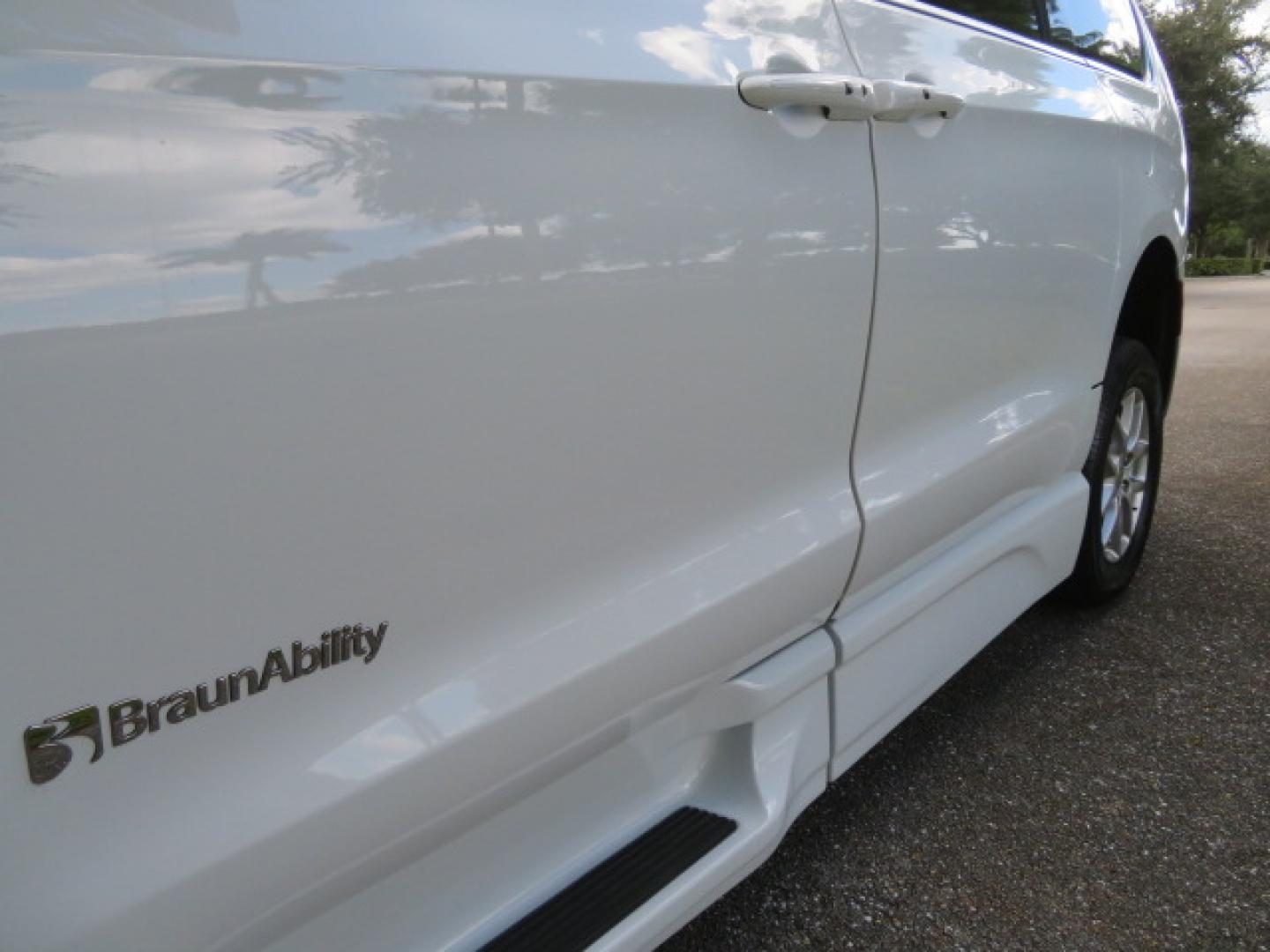2024 Chrysler Pacifica Touring L - Photo 67