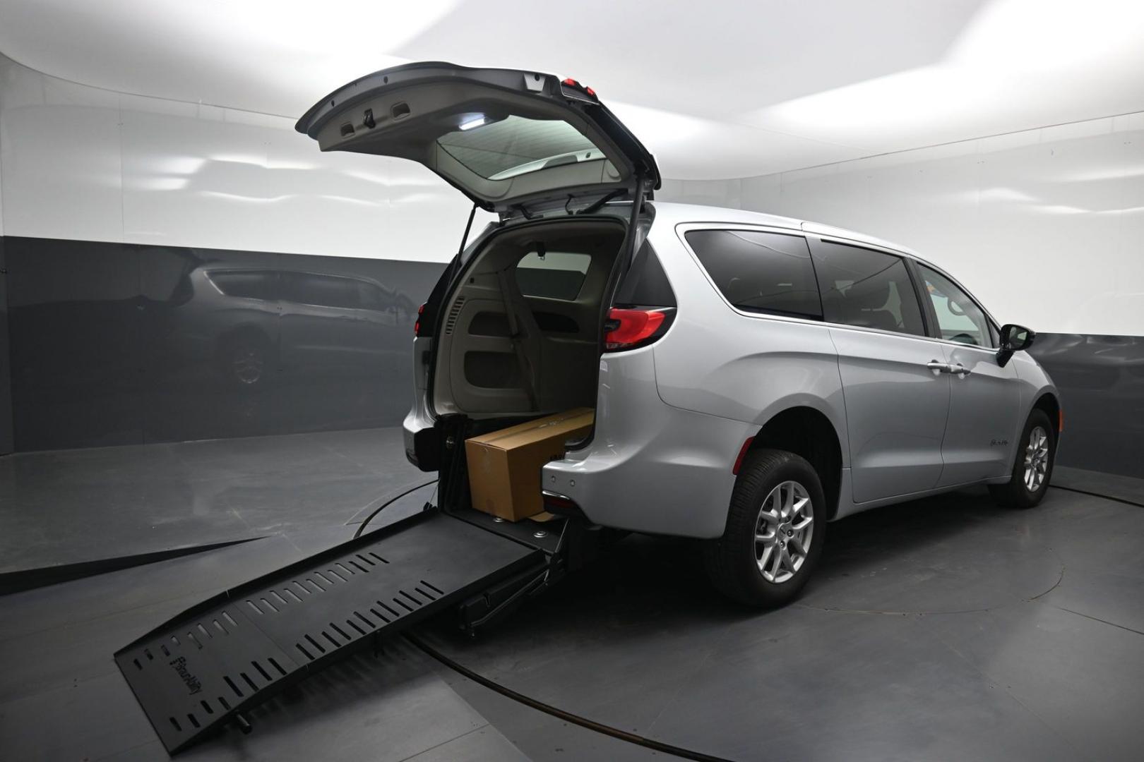 2024 Chrysler Pacifica