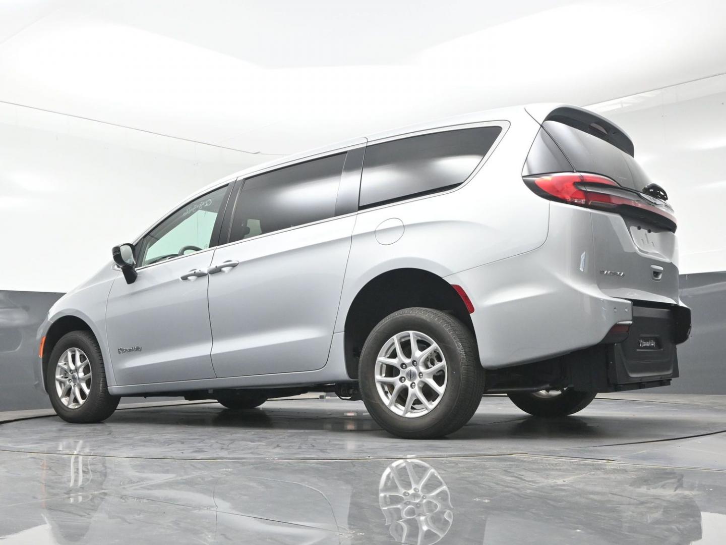 2024 Chrysler Pacifica